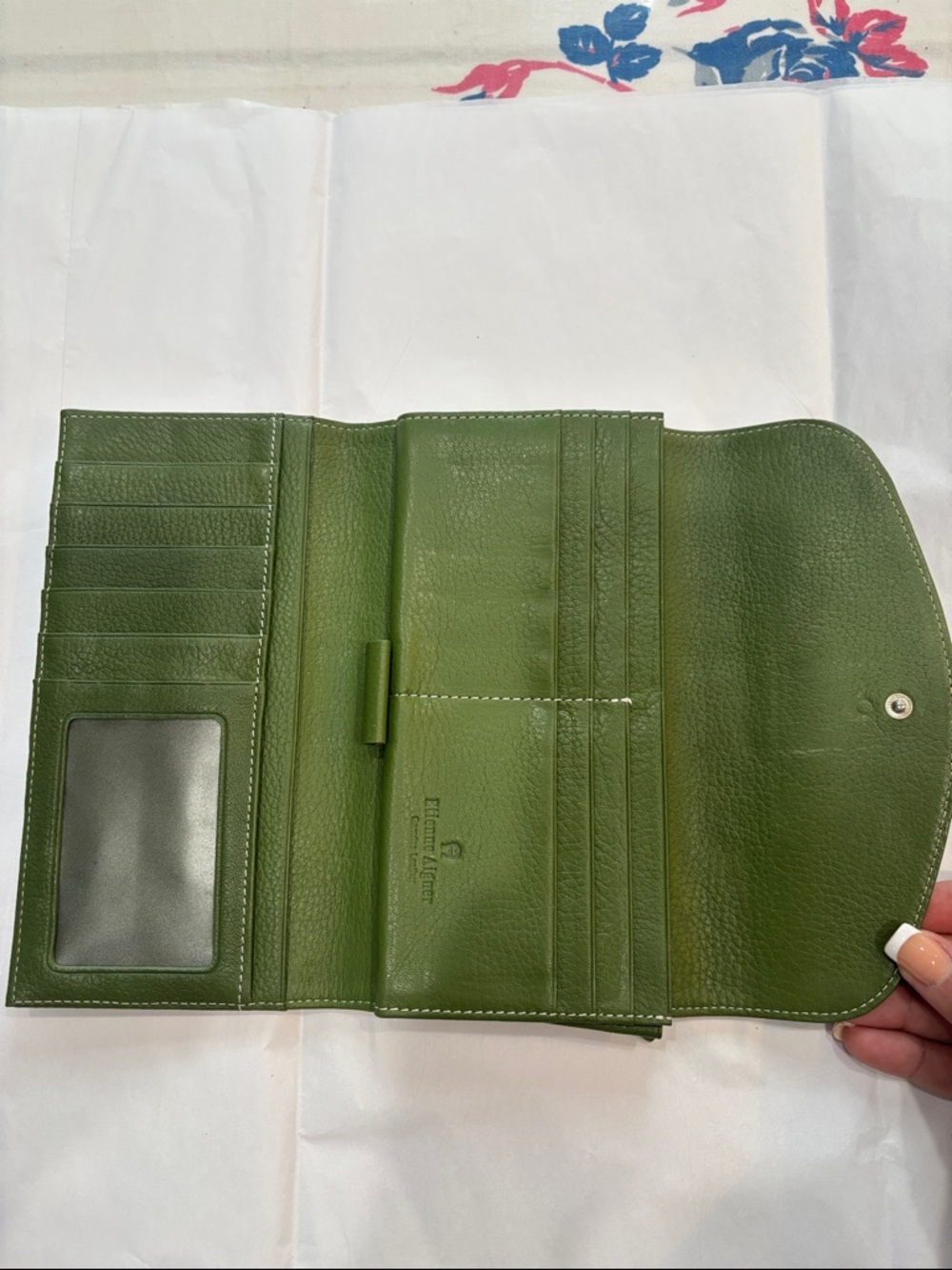 Etienne Aigner Green Leather Flap Wallet - Picture 4 of 6
